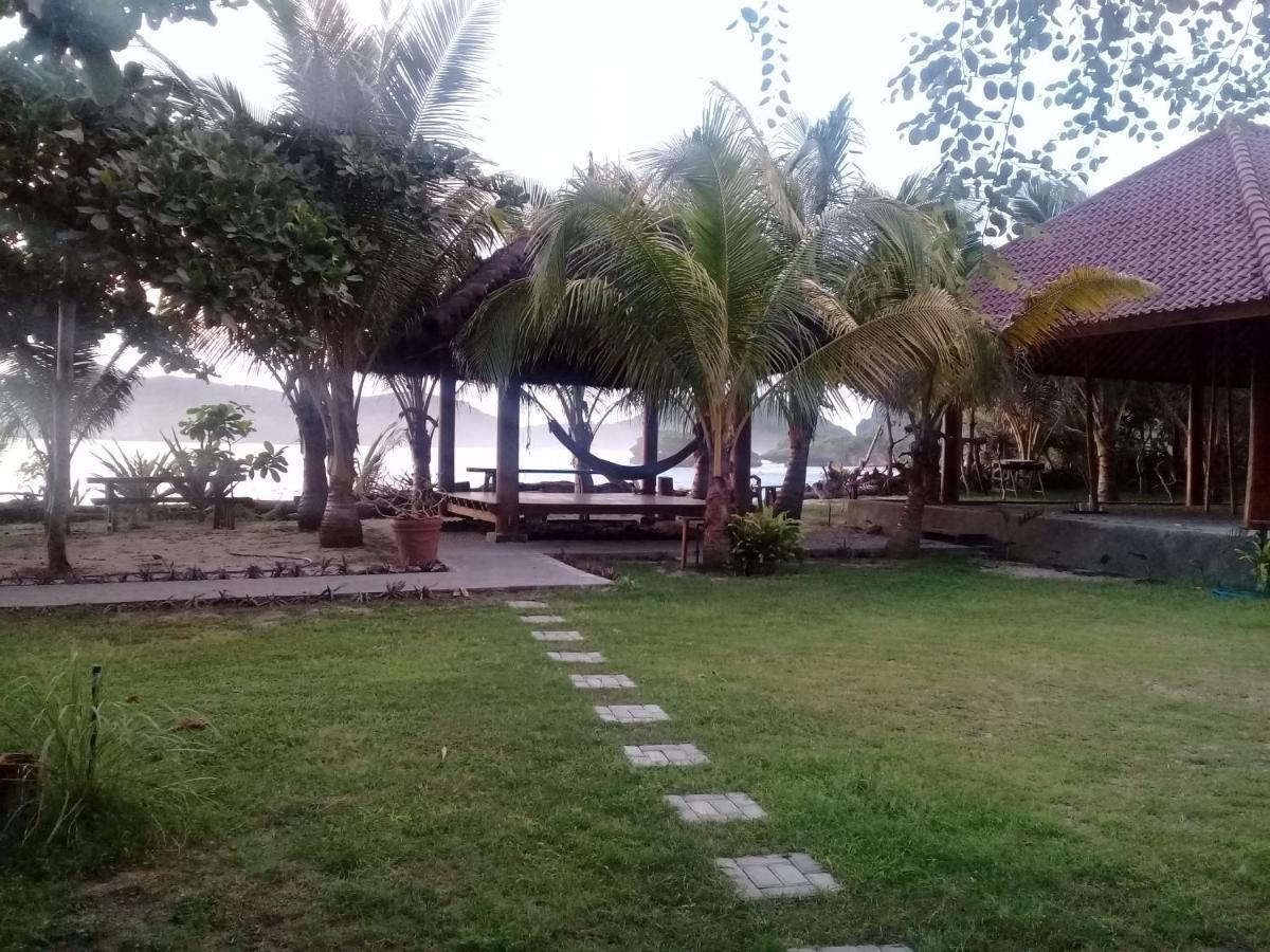 Castaway Surf Retreat 1 Hotel Sekongkang Buitenkant foto