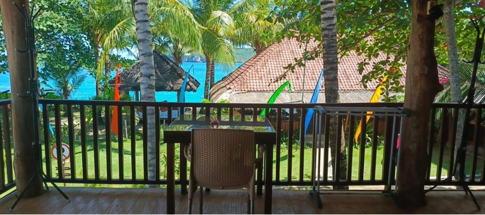 Castaway Surf Retreat 1 Hotel Sekongkang Buitenkant foto